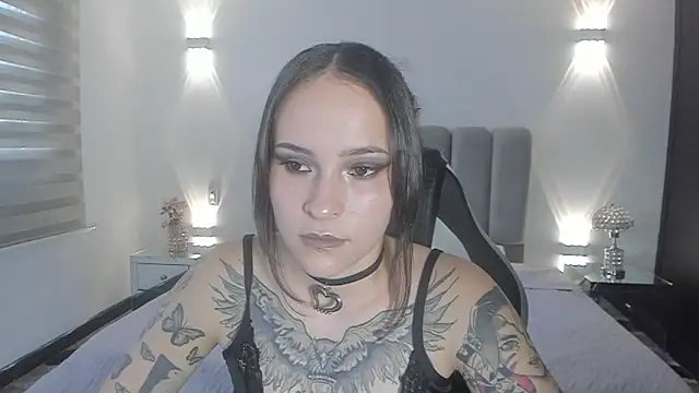 AnnyThompson  online show from March 2026 10:27:01 PM