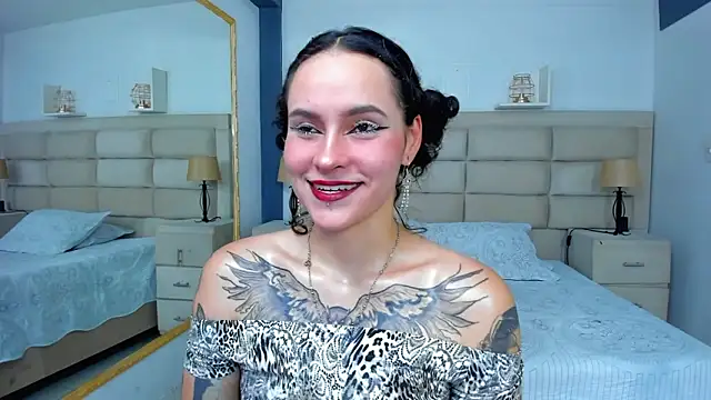 AnnyThompson  online show from September 2025 09:47:01 PM