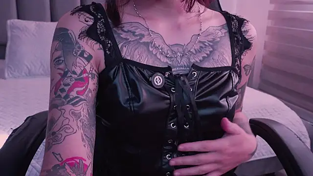 AnnyThompson  online show from December 2025 09:26:01 PM