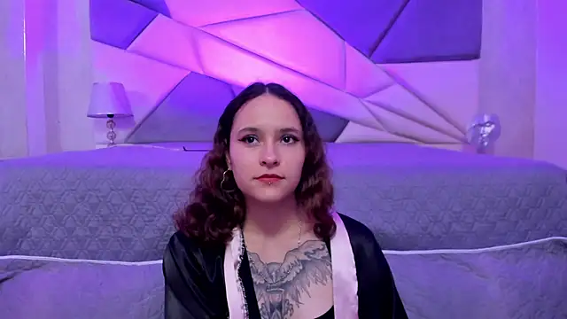 AnnyThompson  online show from February 2025 12:43:02 AM