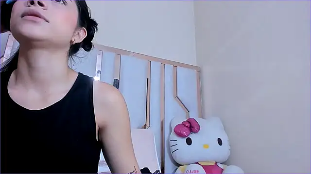 TifanyChill online show from November 2025 08:13:02 PM