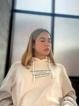 Snapshot of Jules_Anderson chatting on November 2025 09:36:02 PM Jules Anderson online show from November 2025 09:36:02 PM