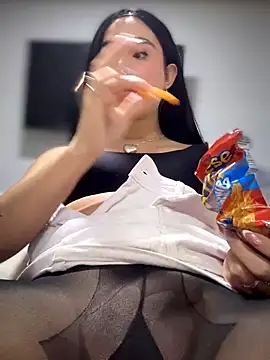 Jules Anderson online show from February 2026 10:43:02 PM