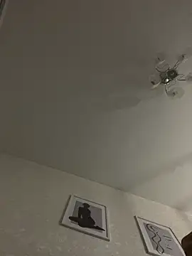 Kristis43 online show from February 2026 07:52:02 PM