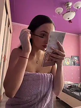 Snapshot of Kristis43 chatting on May 2026 10:01:02 AM Kristis43 online show from May 2026 10:01:02 AM