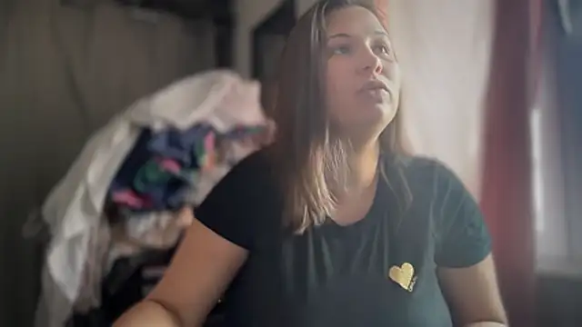 Snapshot of minette-sexy chatting on December 2025 01:48:02 PM minette-sexy online show from December 2025 01:48:02 PM