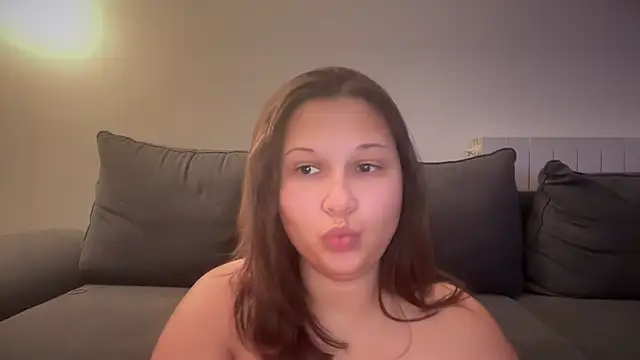 Snapshot of minette-sexy chatting on November 2025 09:40:01 PM minette-sexy online show from November 2025 09:40:01 PM