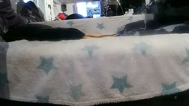 lukasdie online show from April 2026 04:09:02 PM