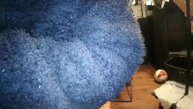 lukasdie online show from April 2026 01:01:01 AM