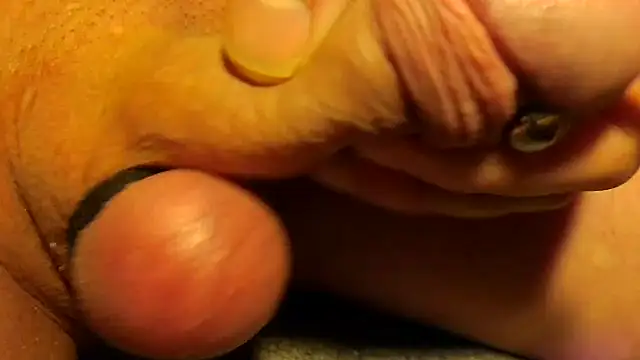 Snapshot of TheHardone_29 chatting on December 2025 04:06:02 AM TheHardone 29 online show from December 2025 04:06:02 AM