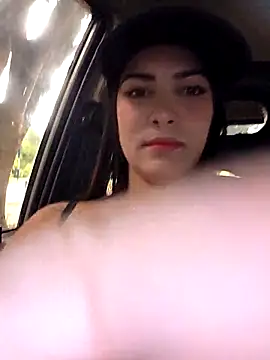 camiysebas21 online show from October 2025 06:15:01 PM