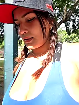 camiysebas21 online show from November 2025 07:02:02 PM