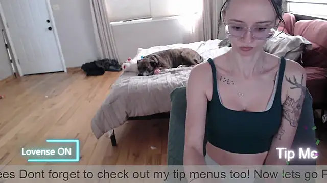 Snapshot of Plantbabeee chatting on May 2026 05:31:02 PM Plantbabeee online show from May 2026 05:31:02 PM