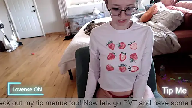 Plantbabeee online show from April 2026 04:52:01 PM