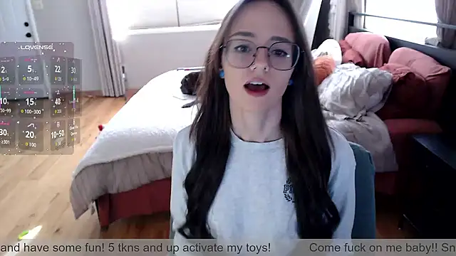 Plantbabeee online show from November 2025 05:39:02 PM