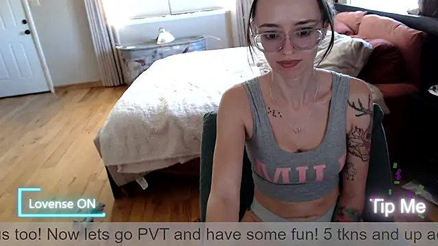 Plantbabeee online show from March 2026 04:30:02 PM