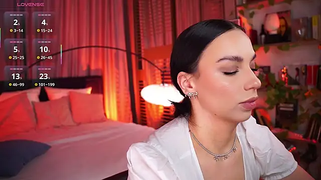 LunaNight online show from November 2025 08:57:02 PM