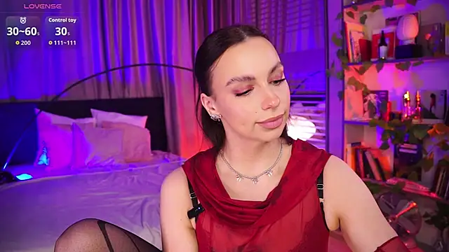 LunaNight online show from December 2025 08:33:01 PM