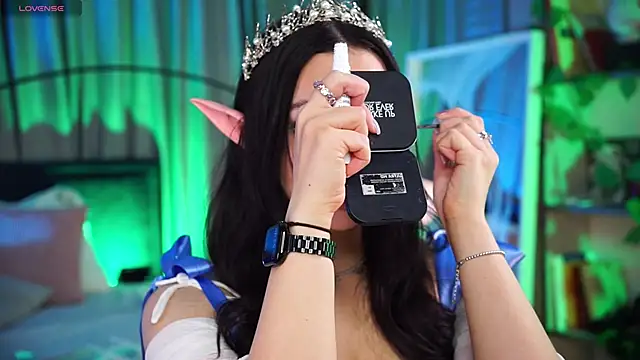 LunaNight online show from November 2025 08:47:02 PM