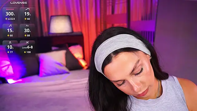 LunaNight online show from April 2026 08:56:01 PM