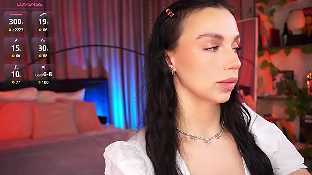 LunaNight online show from November 2025 08:46:01 PM