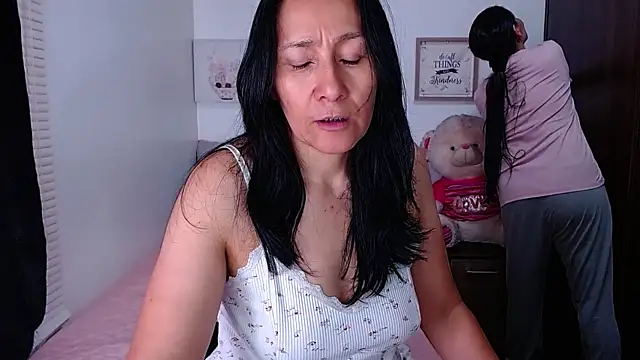 Snapshot of Maira_B chatting on May 2026 07:50:01 PM Maira B online show from May 2026 07:50:01 PM
