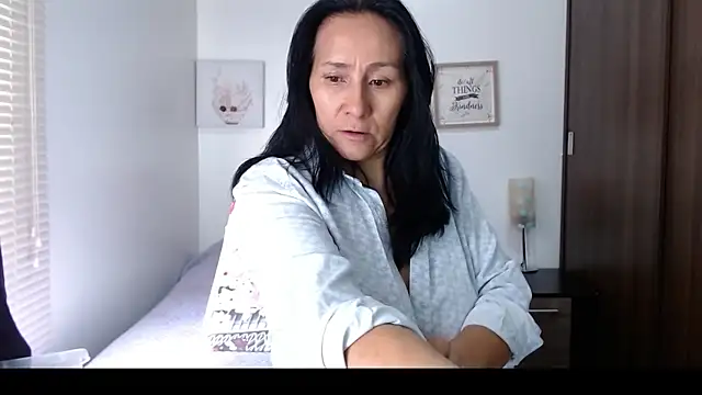 Maira B online show from March 2026 07:13:02 PM