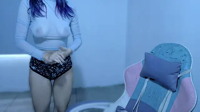 Snapshot of WandaDoll chatting on April 2026 12:10:01 PM WandaDoll online show from April 2026 12:10:01 PM