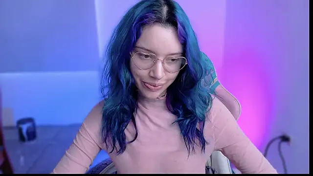 Snapshot of WandaDoll chatting on April 2026 07:07:02 PM WandaDoll online show from April 2026 07:07:02 PM