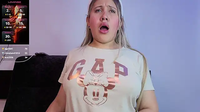 Snapshot of eleecttraa_12 chatting on October 2025 08:21:01 PM eleecttraa 12 online show from October 2025 08:21:01 PM