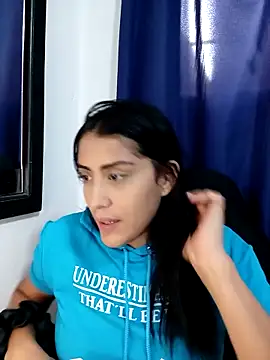 Snapshot of Julieta8 chatting on September 2025 09:50:02 PM Julieta8 online show from September 2025 09:50:02 PM