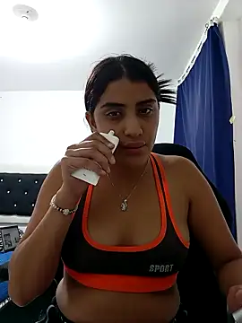 Snapshot of Julieta8 chatting on March 2025 02:18:02 AM Julieta8 online show from March 2025 02:18:02 AM