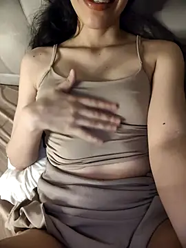 Snapshot of Pamwuw chatting on November 2025 04:13:01 AM Pamwuw online show from November 2025 04:13:01 AM