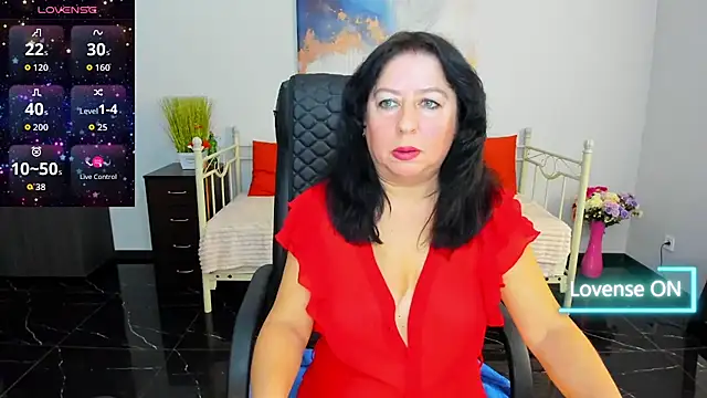 Julia Dean online show from February 2026 01:44:02 PM