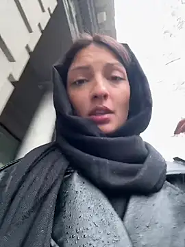 Snapshot of BabeRainbow chatting on February 2025 09:11:01 AM BabeRainbow online show from February 2025 09:11:01 AM