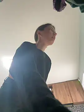 Snapshot of BabeRainbow chatting on February 2025 10:28:02 AM BabeRainbow online show from February 2025 10:28:02 AM