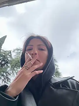 Snapshot of BabeRainbow chatting on February 2025 09:32:02 AM BabeRainbow online show from February 2025 09:32:02 AM