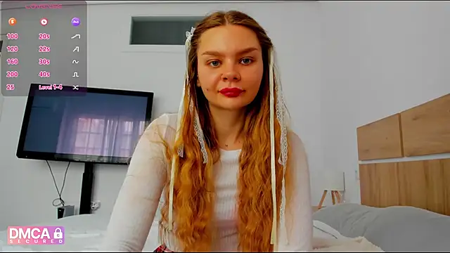 Snapshot of Molly_sweetie chatting on April 2026 06:27:01 AM Molly sweetie online show from April 2026 06:27:01 AM