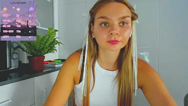 Molly sweetie online show from July 2026 06:56:01 PM