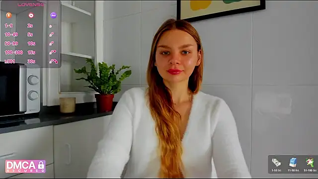 Snapshot of Molly_sweetie chatting on April 2026 06:27:01 AM Molly sweetie online show from April 2026 06:27:01 AM