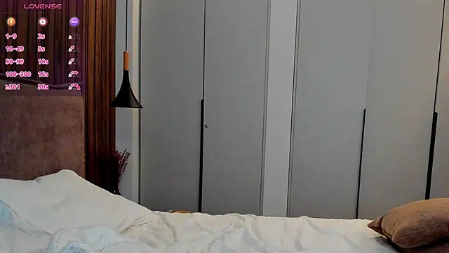 Molly sweetie online show from November 2025 07:12:01 AM