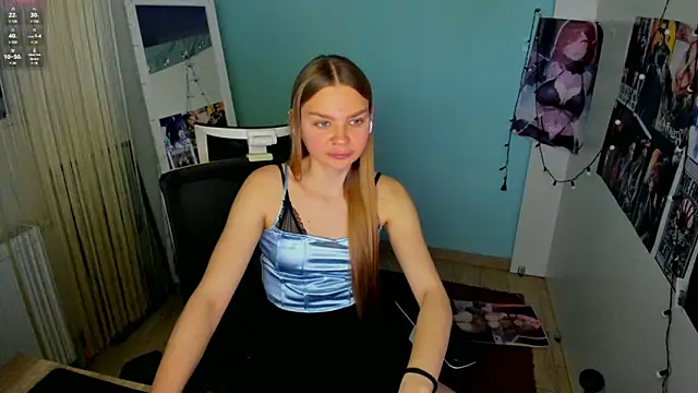 Snapshot of Molly_sweetie chatting on March 2025 10:47:01 AM Molly sweetie online show from March 2025 10:47:01 AM