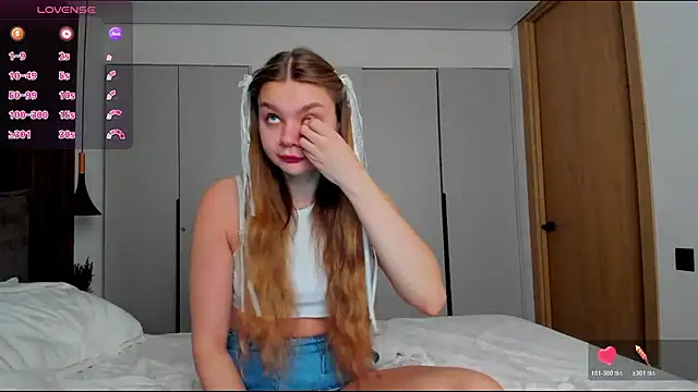 Molly sweetie online show from February 2026 08:33:02 AM