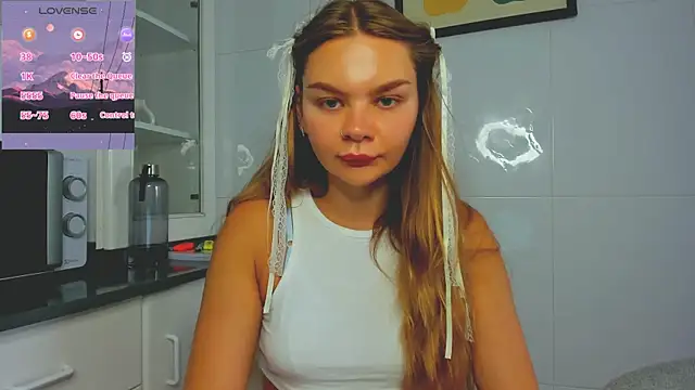 Molly sweetie online show from June 2026 06:41:01 AM