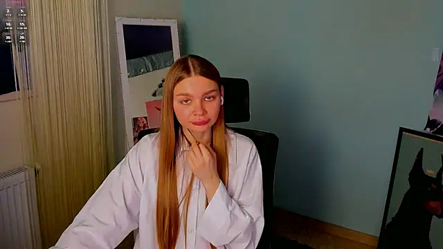 Snapshot of Molly_sweetie chatting on January 2025 10:07:02 AM Molly sweetie online show from January 2025 10:07:02 AM