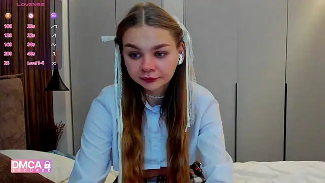 Molly sweetie online show from November 2025 07:34:02 AM