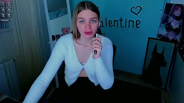 Snapshot of Molly_sweetie chatting on February 2025 10:36:02 AM Molly sweetie online show from February 2025 10:36:02 AM