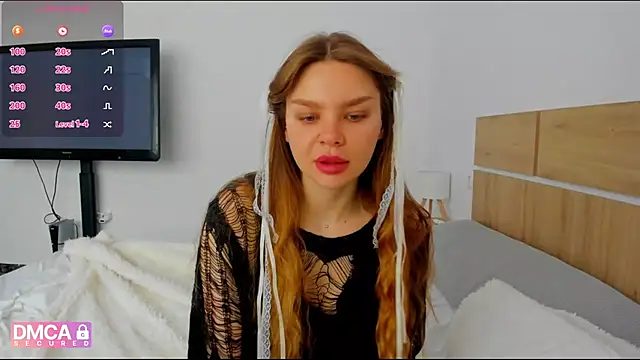 Molly sweetie online show from April 2026 06:26:01 AM