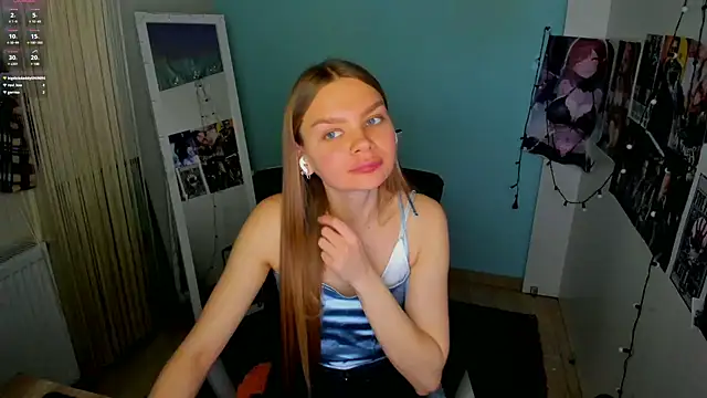 Snapshot of Molly_sweetie chatting on March 2025 10:13:02 AM Molly sweetie online show from March 2025 10:13:02 AM
