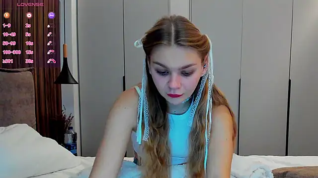 Molly sweetie online show from November 2025 07:12:01 AM